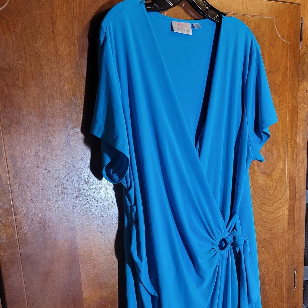 Wrap maxi Avenue Blue dress
